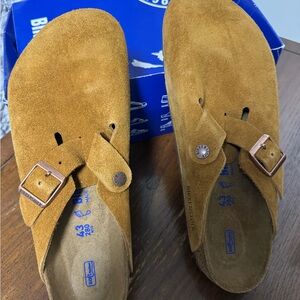 Birkenstock Brown Suede Bostons